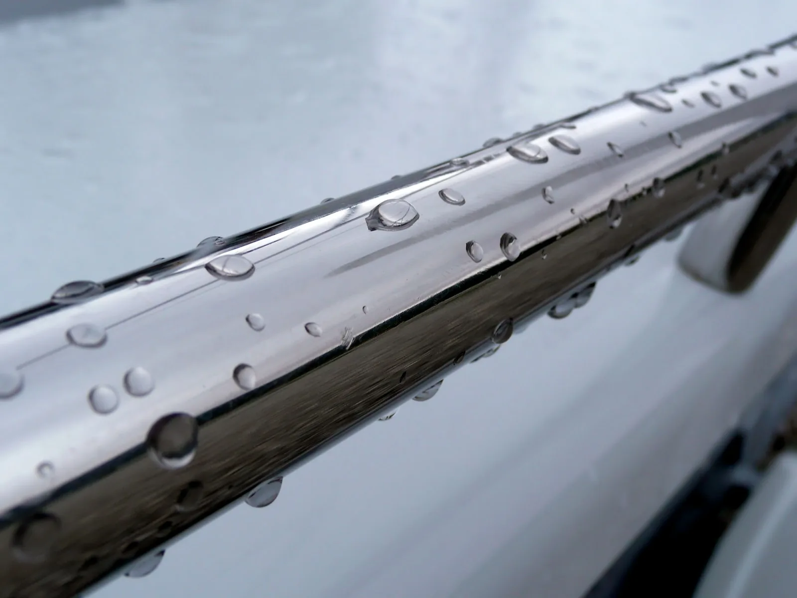Entretenir inox, entretenir et nettoyer efficacement les surfaces en inox